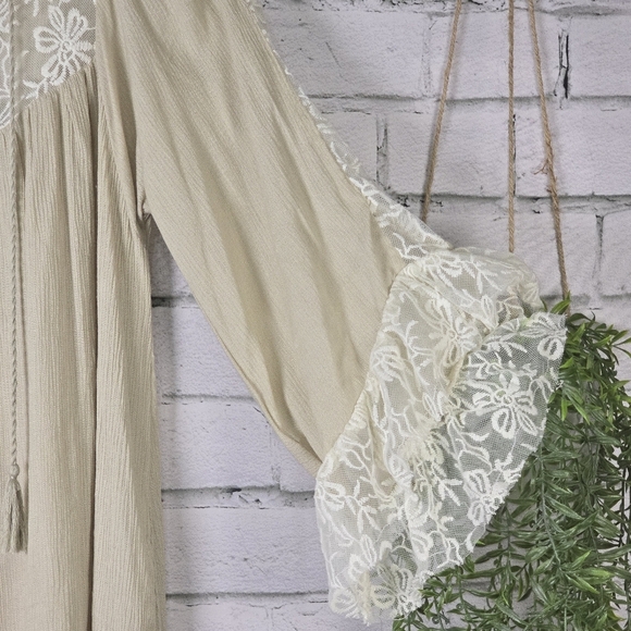 Umgee Soft Khaki Dress Bell Sleeve With Lace Detail MINI LENGTH Size Small - Picture 5 of 9